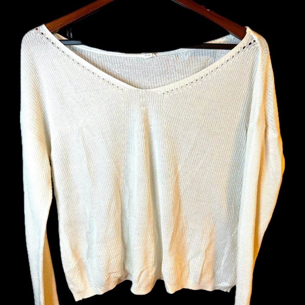Lightweight v-neck sweater from Garage